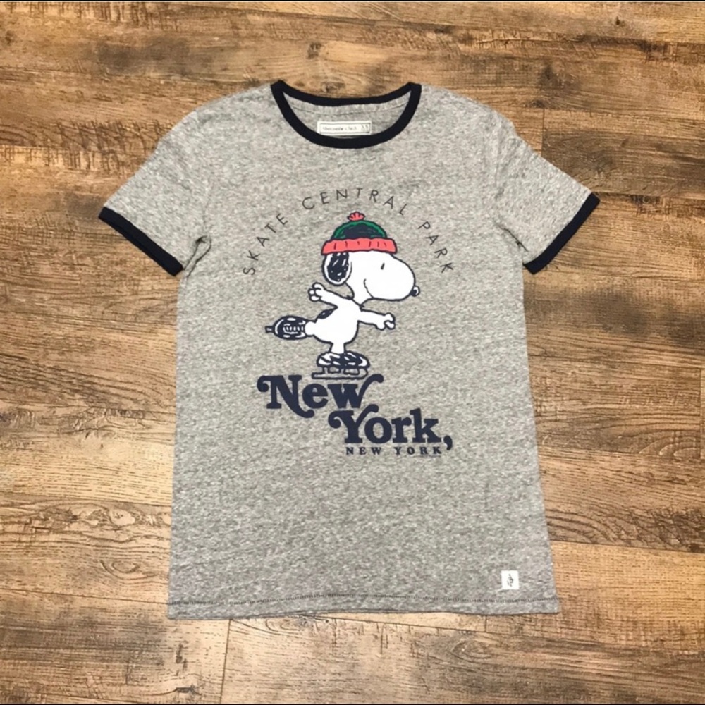 Abercrombie & Fitch Snoopy Graphic Central Park NY